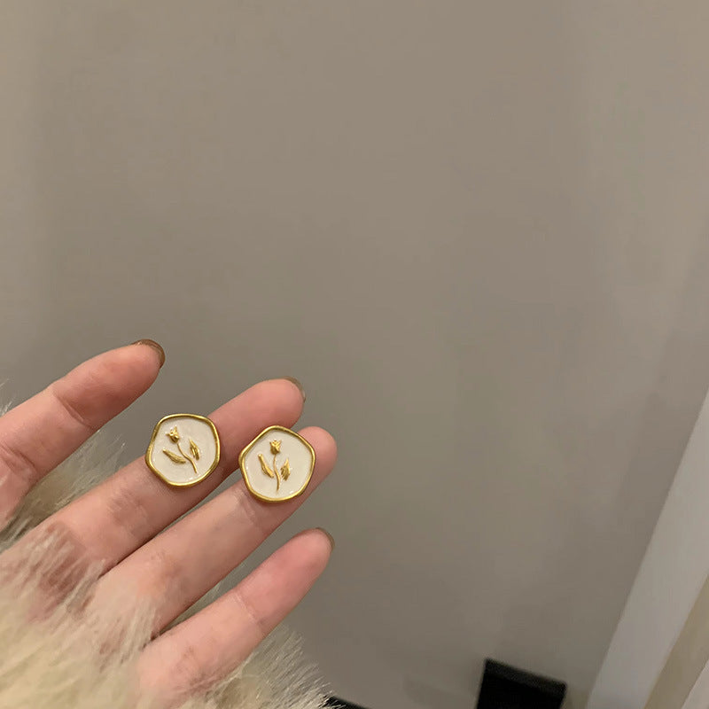 Beige Golden Flower Earring