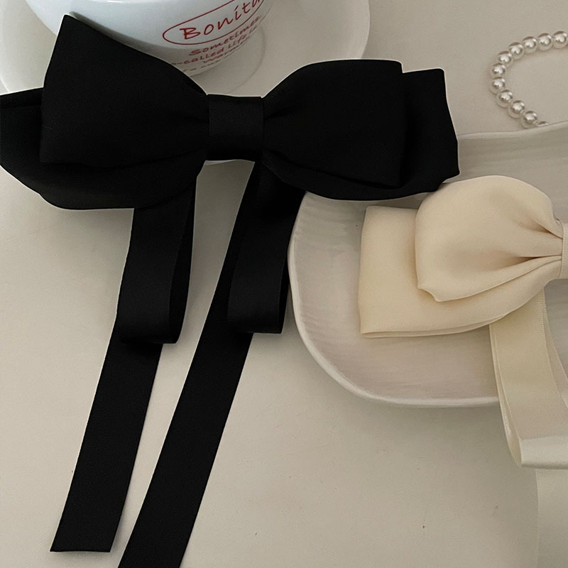 Sovereign Beauty Bow Clip