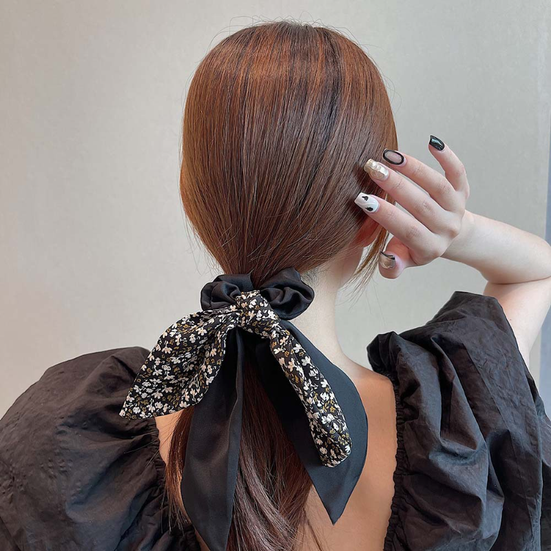Noir Floral Scarf Band