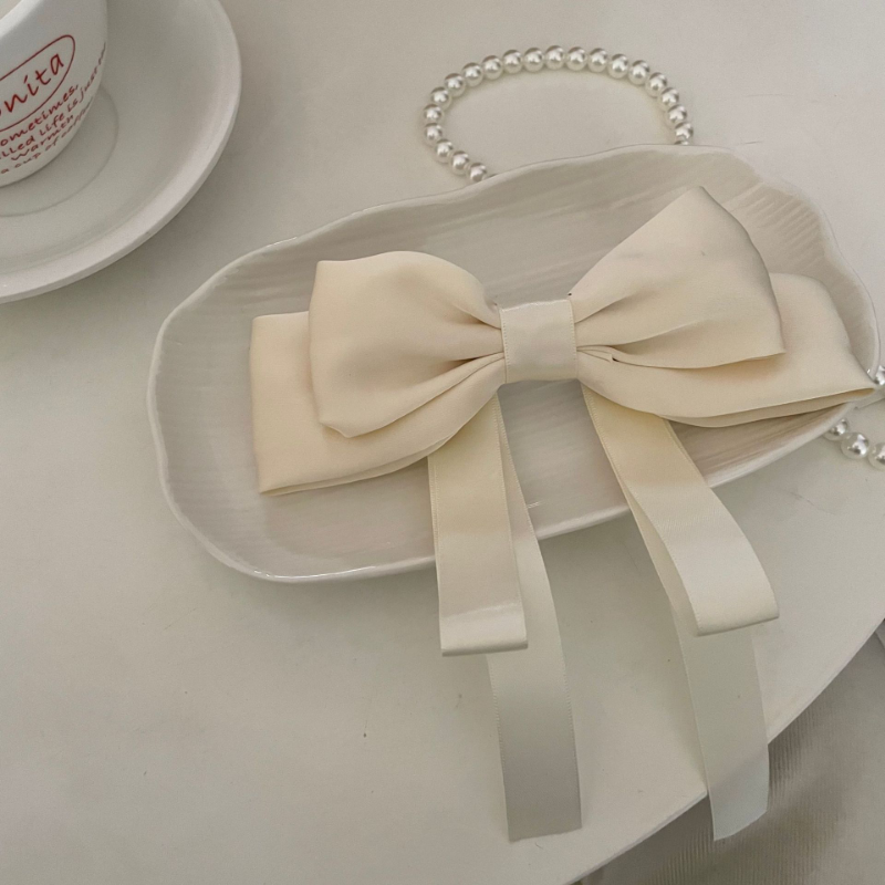 Sovereign Beauty Bow Clip