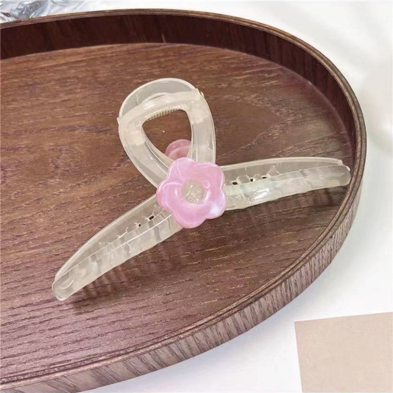 Natrural Sheen Twisted Clip