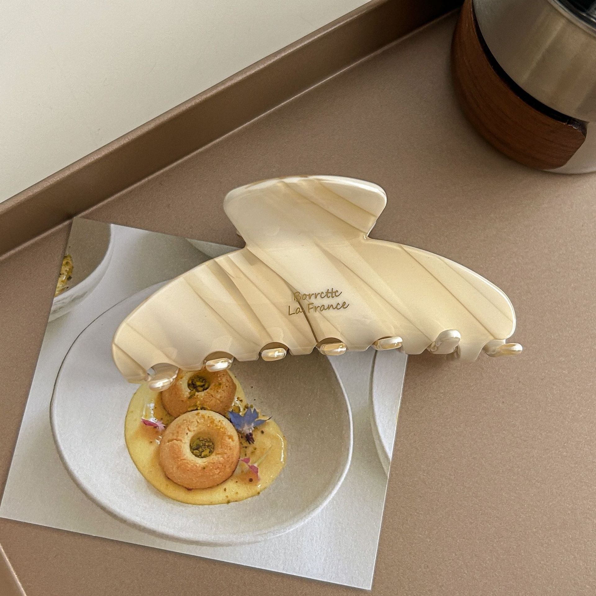 Charming Patterned Hair Claw Set