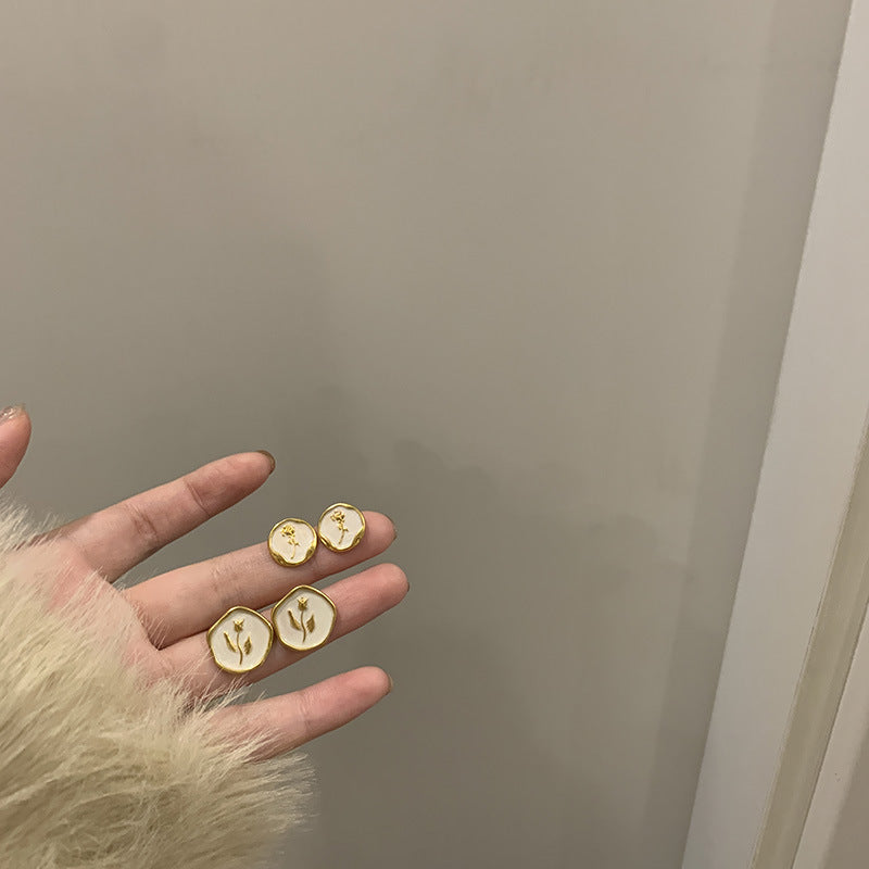 Beige Golden Flower Earring