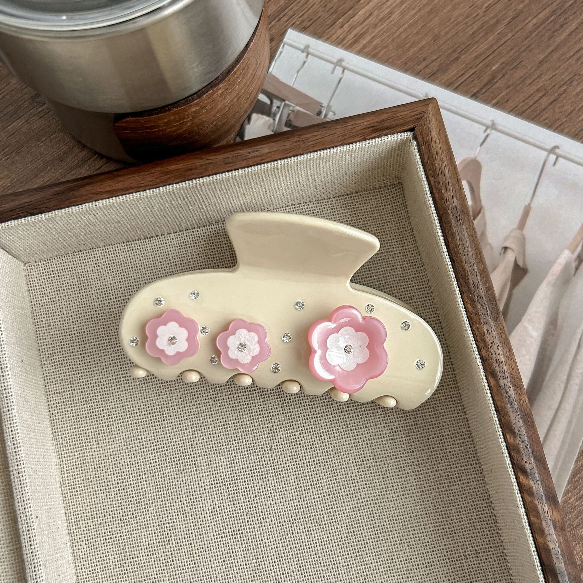 Charming Patterned Hair Claw Set