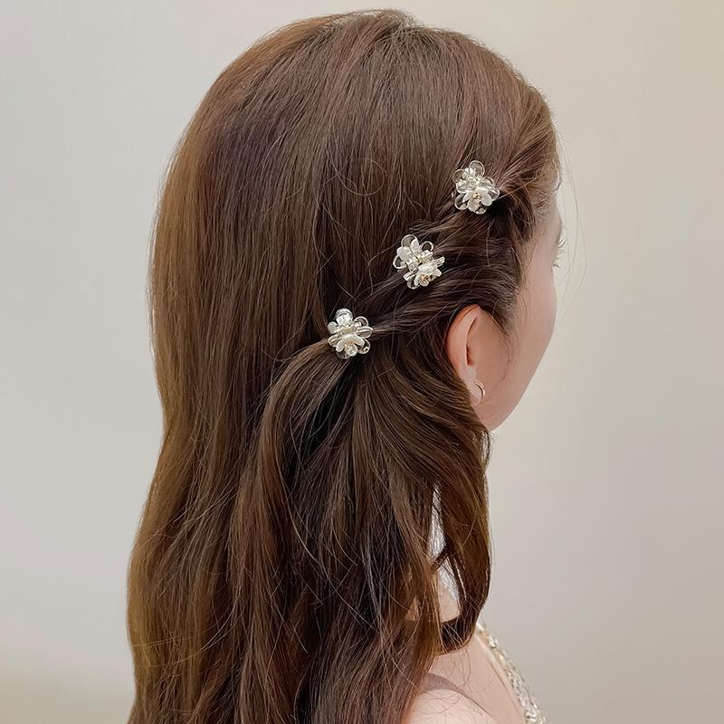 Crystal Bloom Hair Clip