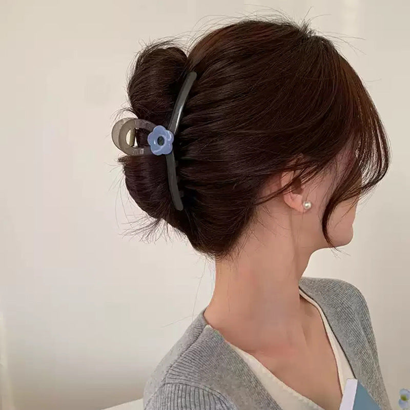 Natrural Sheen Twisted Clip