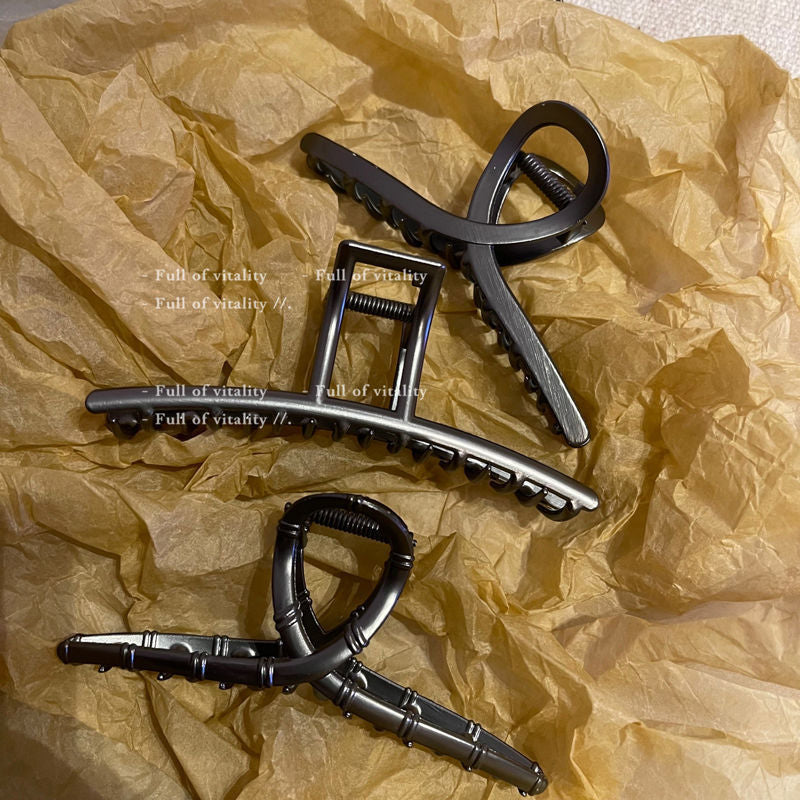 Eclipse Shine Twisted Claw Clip