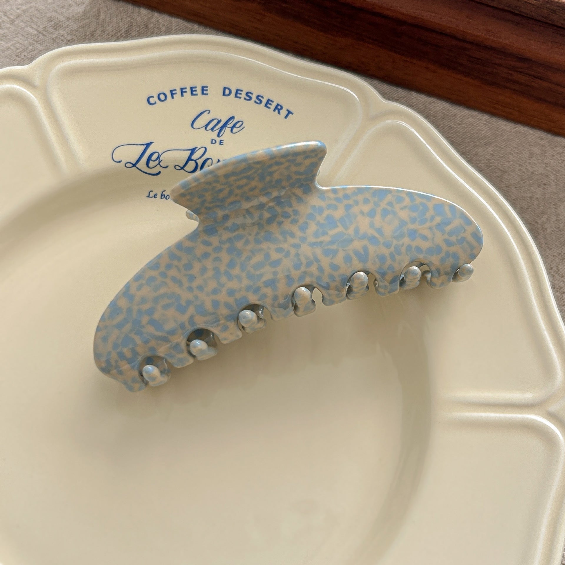 Charming Patterned Hair Claw Set