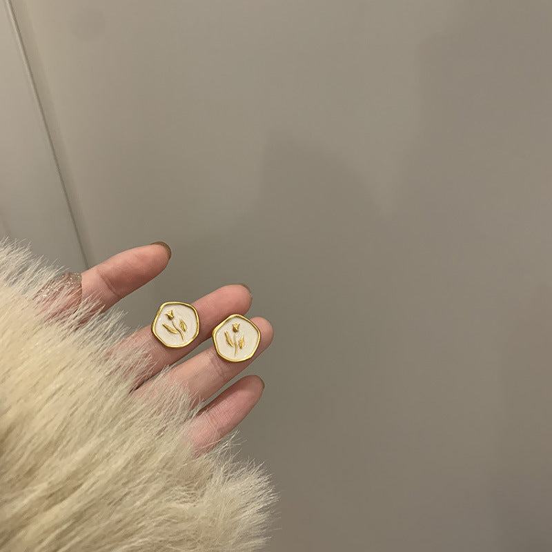 Beige Golden Flower Earring