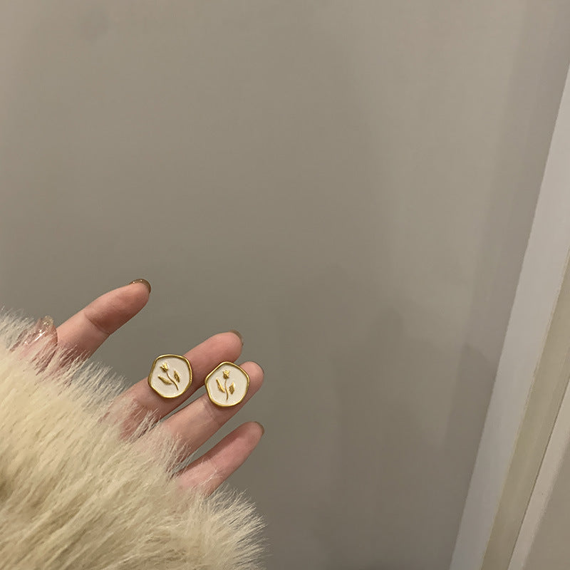 Beige Golden Flower Earring