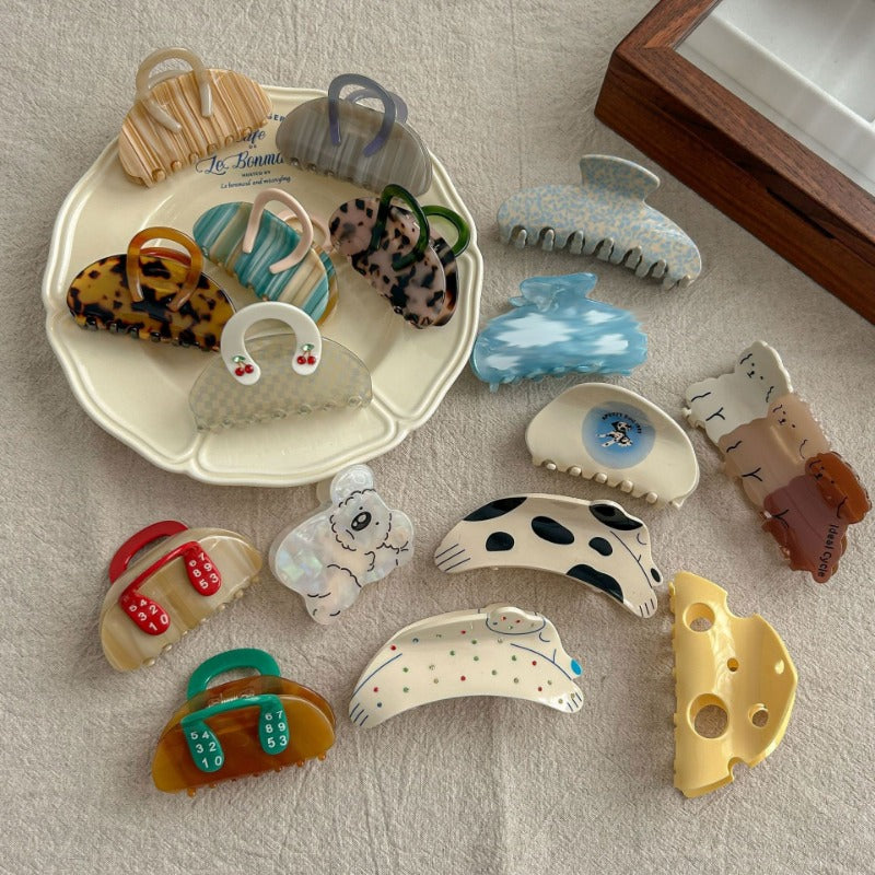 Charming Patterned Hair Claw Set