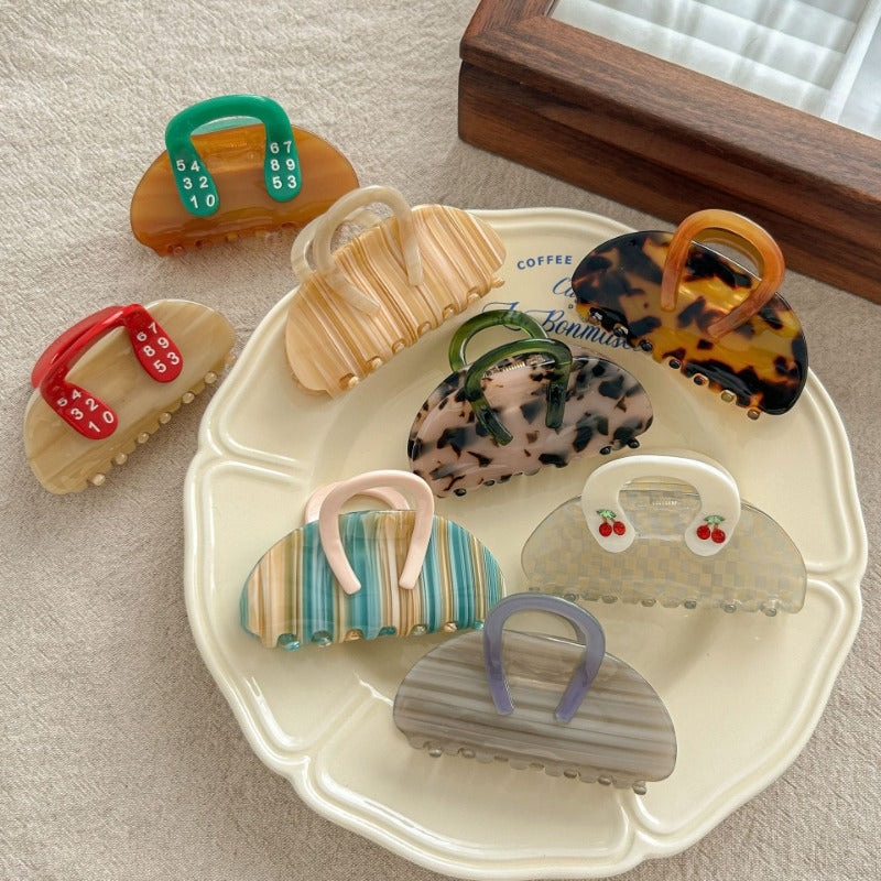 Charming Patterned Hair Claw Set