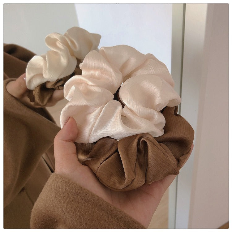 Silky scrunchie