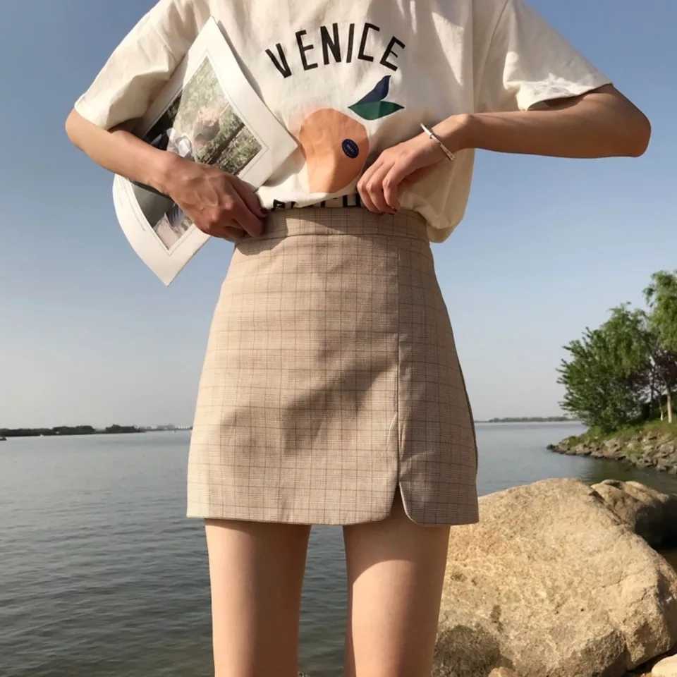 Mini grid skirt