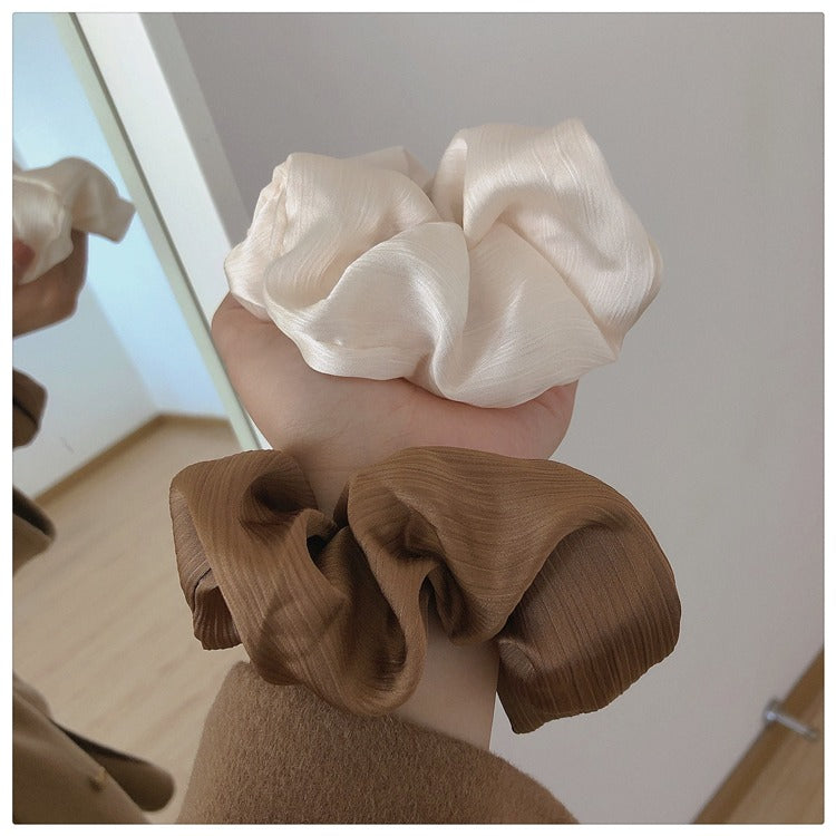 Silky scrunchie
