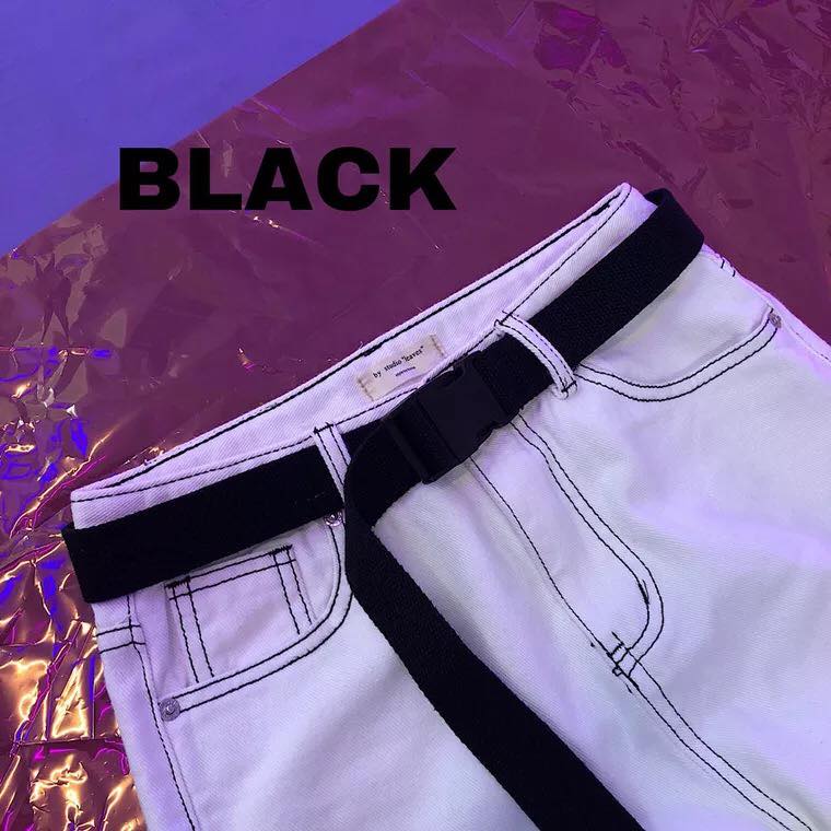 Basic coloured buckle belt