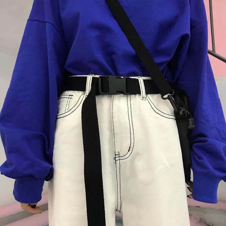 Basic coloured buckle belt
