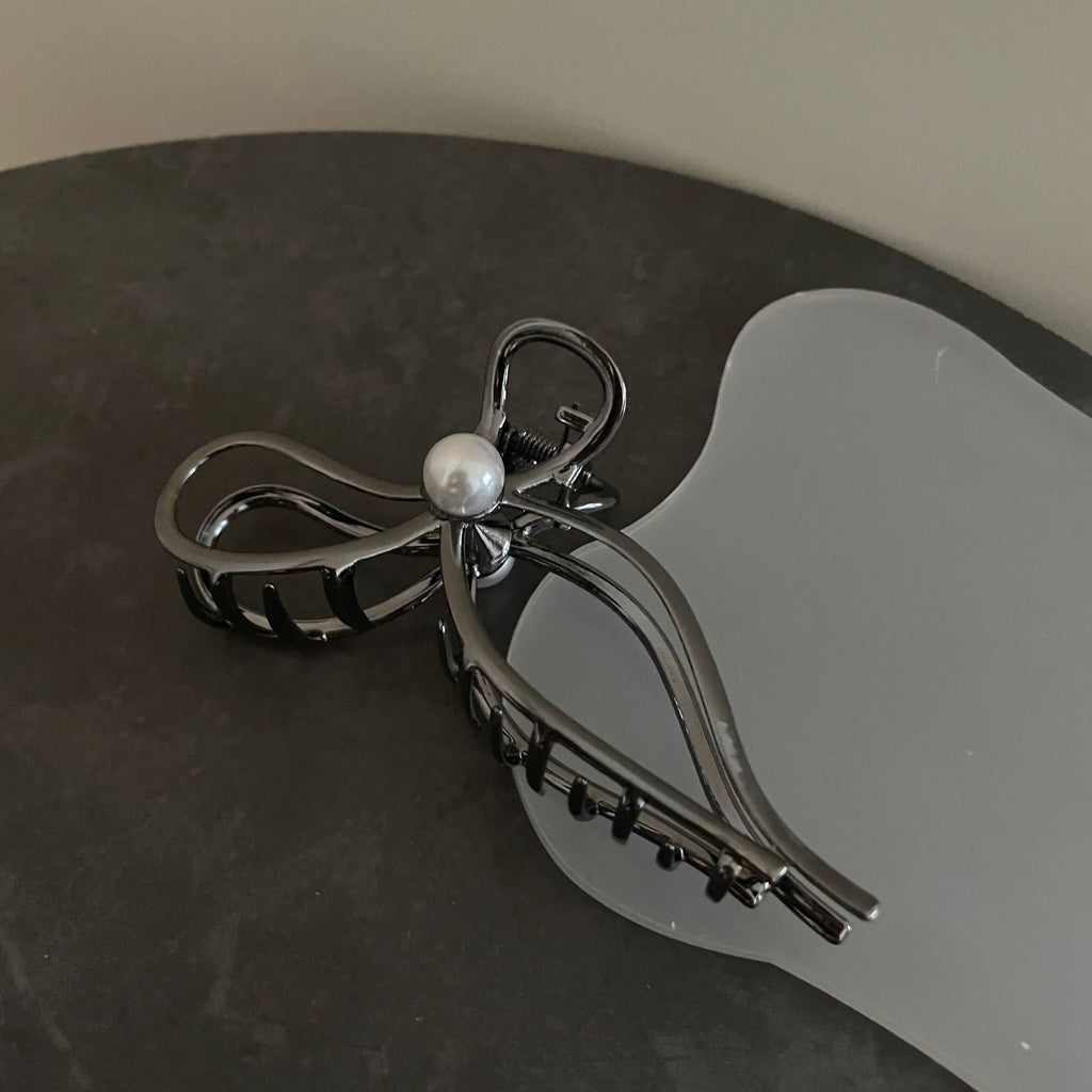 Abstract Clean Grunge Claw Clip