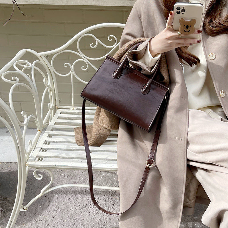 Malinda Plian Retro Bag