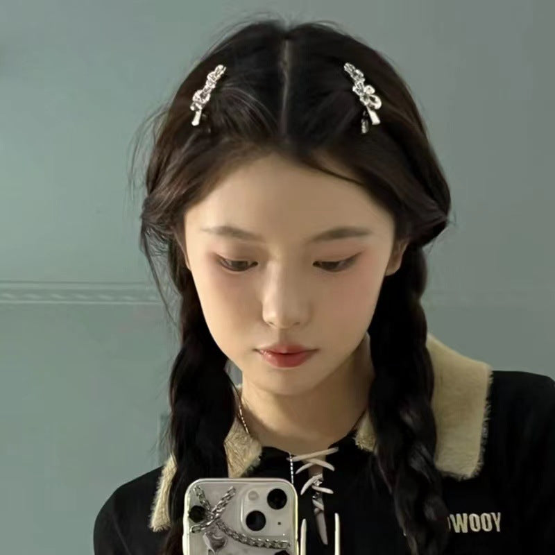 Clean Grunge Flower Clip