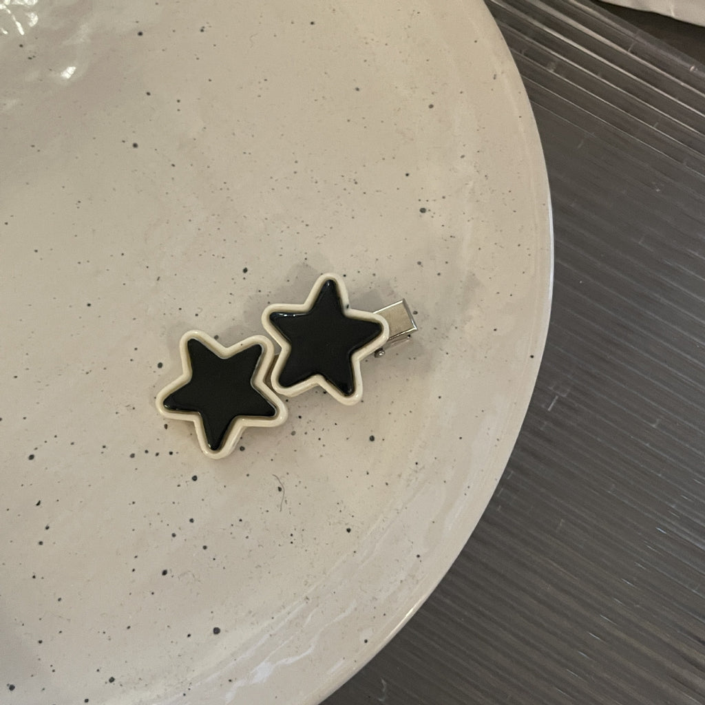 Monochrome Star Clip