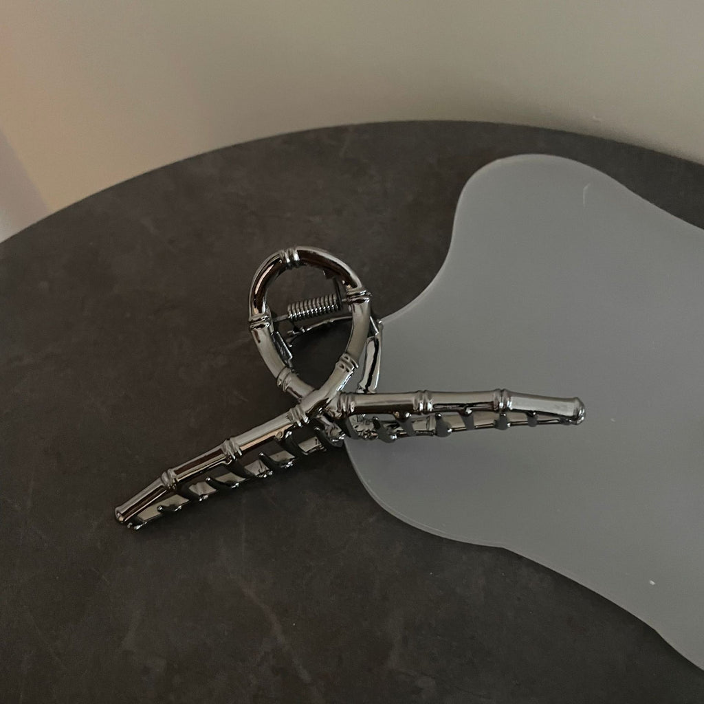 Abstract Clean Grunge Claw Clip
