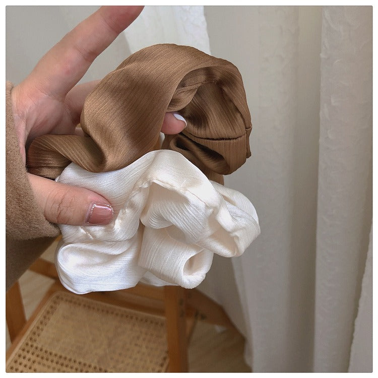 Silky scrunchie